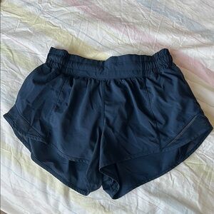 Lululemon LR Hotty hot 2.5” short 4